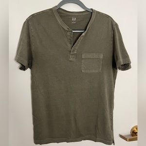 Gap Men’s Green henley size Small